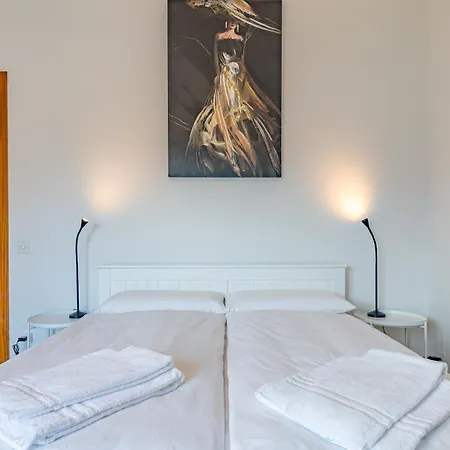 Apartment Imperial Of 4 With A View Behind The Station And 10 Min From The *