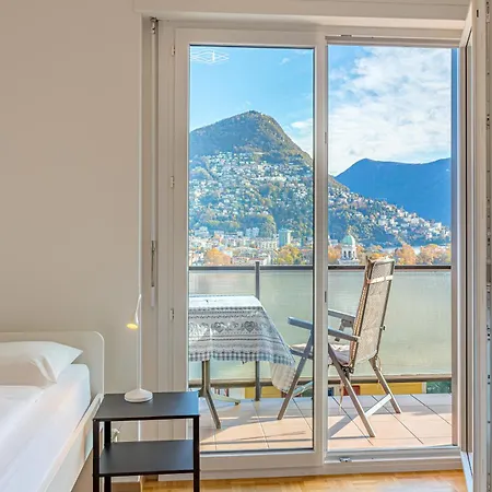 Imperial Of 4 With A View Behind The Station And 10 Min From The Apartament Lugano