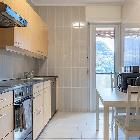 Apartment Imperial Of 4 With A View Behind The Station And 10 Min From The *