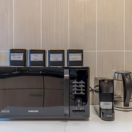 Imperial Of 4 With A View Behind The Station And 10 Min From The Apartment Lugano