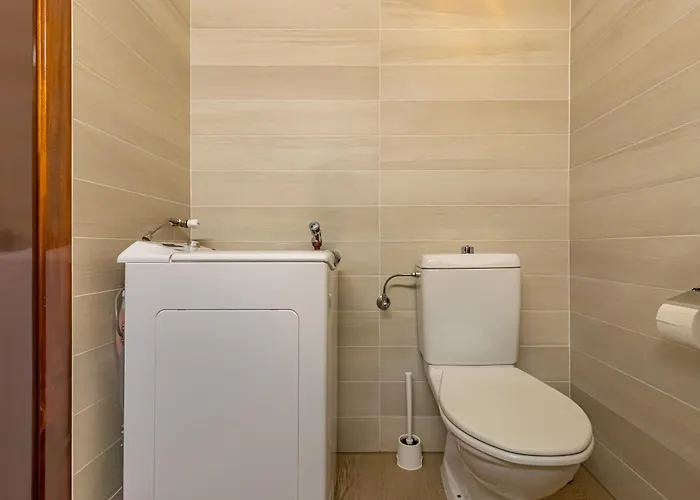 Imperial Of 4 With A View Behind The Station And 10 Min From The