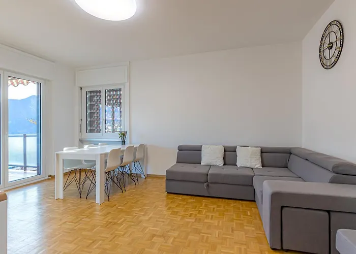 Imperial Of 4 With A View Behind The Station And 10 Min From The