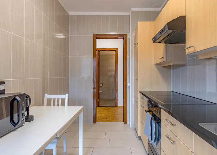 Apartment Imperial Of 4 With A View Behind The Station And 10 Min From The Lugano