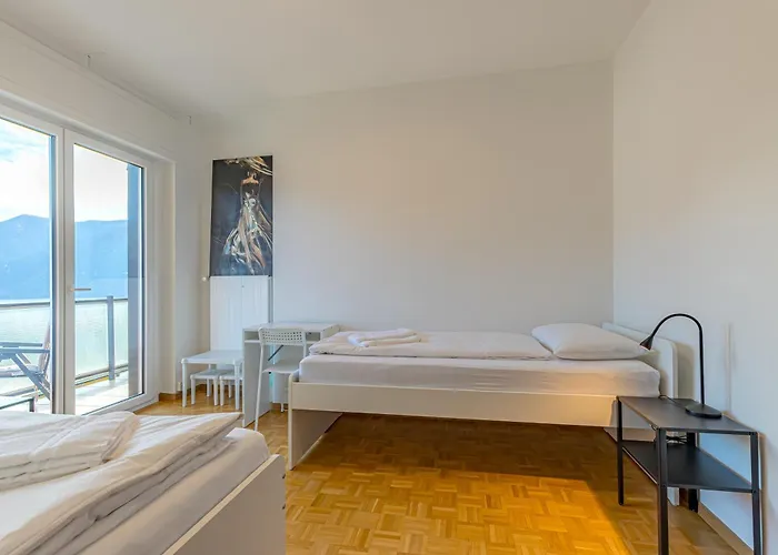 Apartment Imperial Of 4 With A View Behind The Station And 10 Min From The *