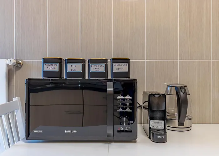 Imperial Of 4 With A View Behind The Station And 10 Min From The Apartment Lugano