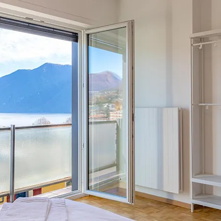 Imperial Of 4 With A View Behind The Station And 10 Min From The * Lugano
